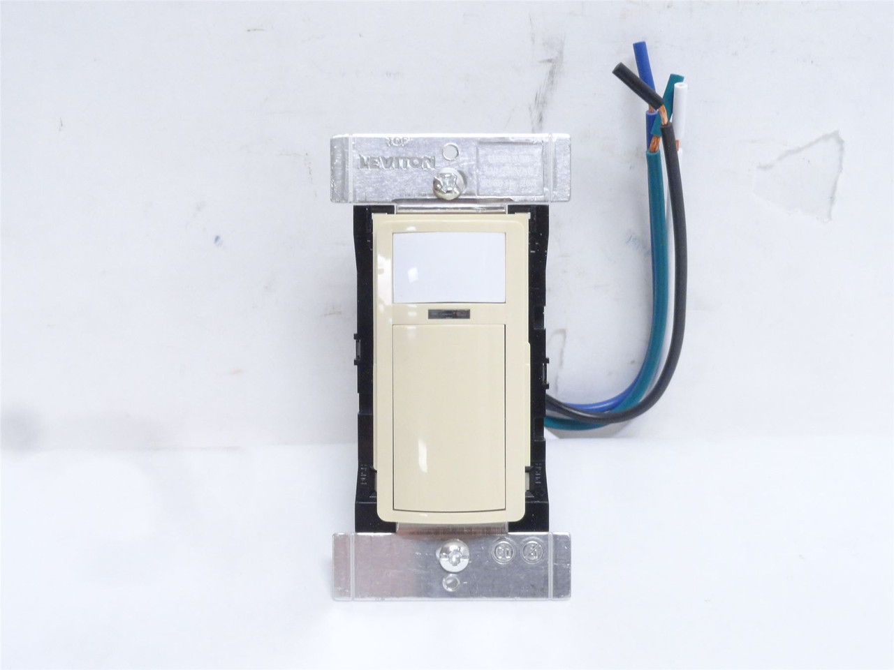 Leviton ODS15-IDI; Occupancy Sensor; 120-277VAC; Hard Wired