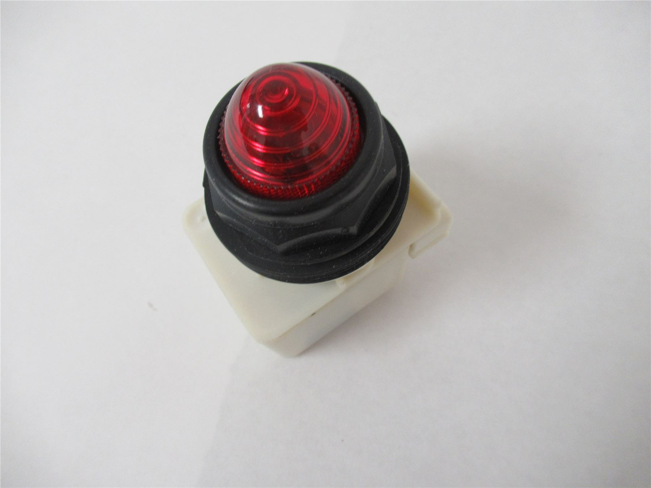 Schneider 9001SKP1R9; Pilot Light 30mm 120VAC Red