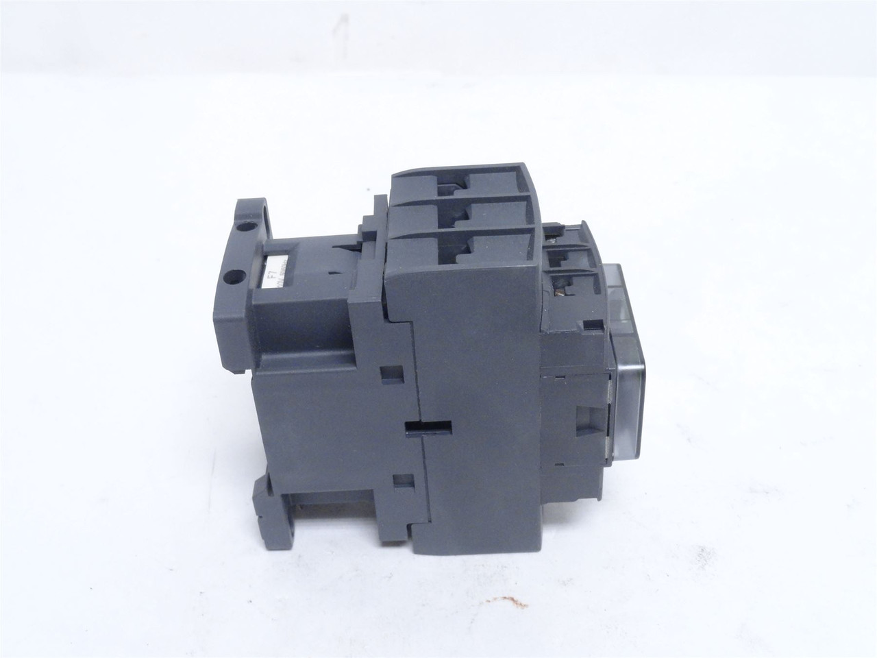 Schneider LC1D32F7; Contactor 32A 3P 400VAC Coil: 110VAC
