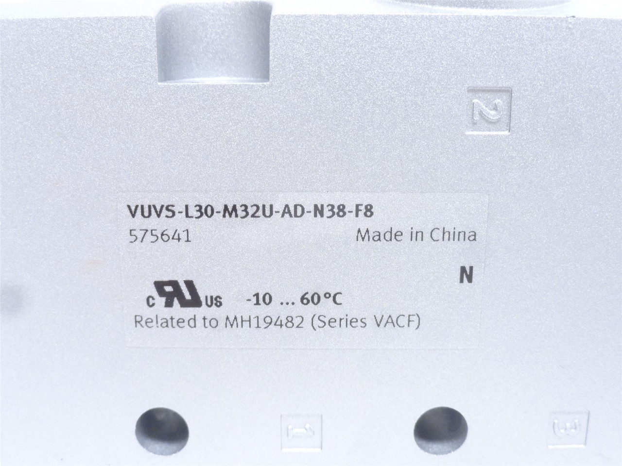 Festo VUVS-L30-M32U-AD-N38-F8; Solenoid Air Valve 575641; 24V