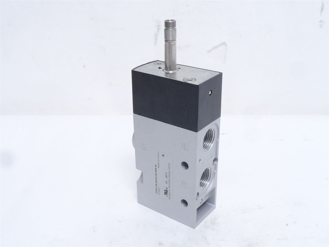 Festo VUVS-L30-M32U-AD-N38-F8; Solenoid Air Valve 575641; 24V