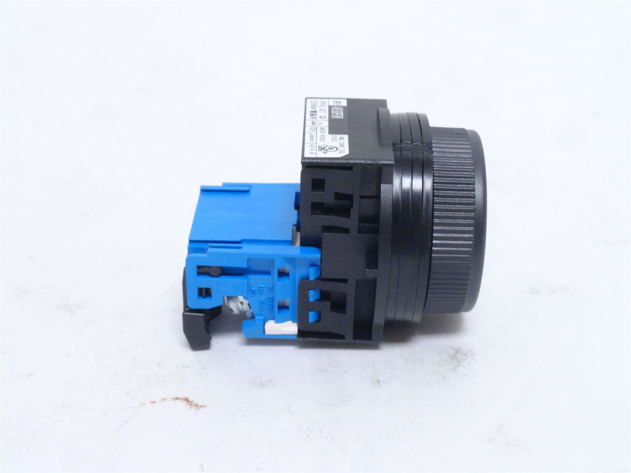 Fuji AR30FOR-10G; Momentary Push-Button; Green; 30mm