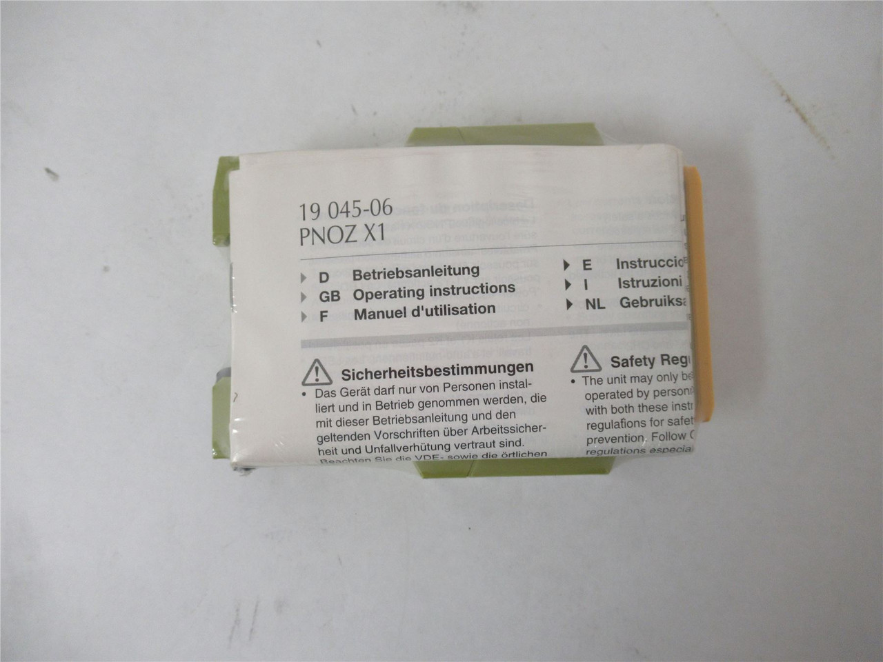 Pilz PNOZ X1; Safety Relay 774300;  24V AC/DC 3 NO / 1 NC