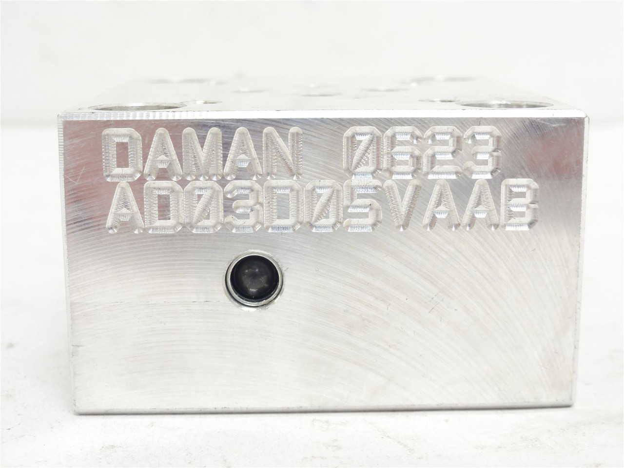 Daman AD03D05VAAB; Aluminum Valve Adaptor