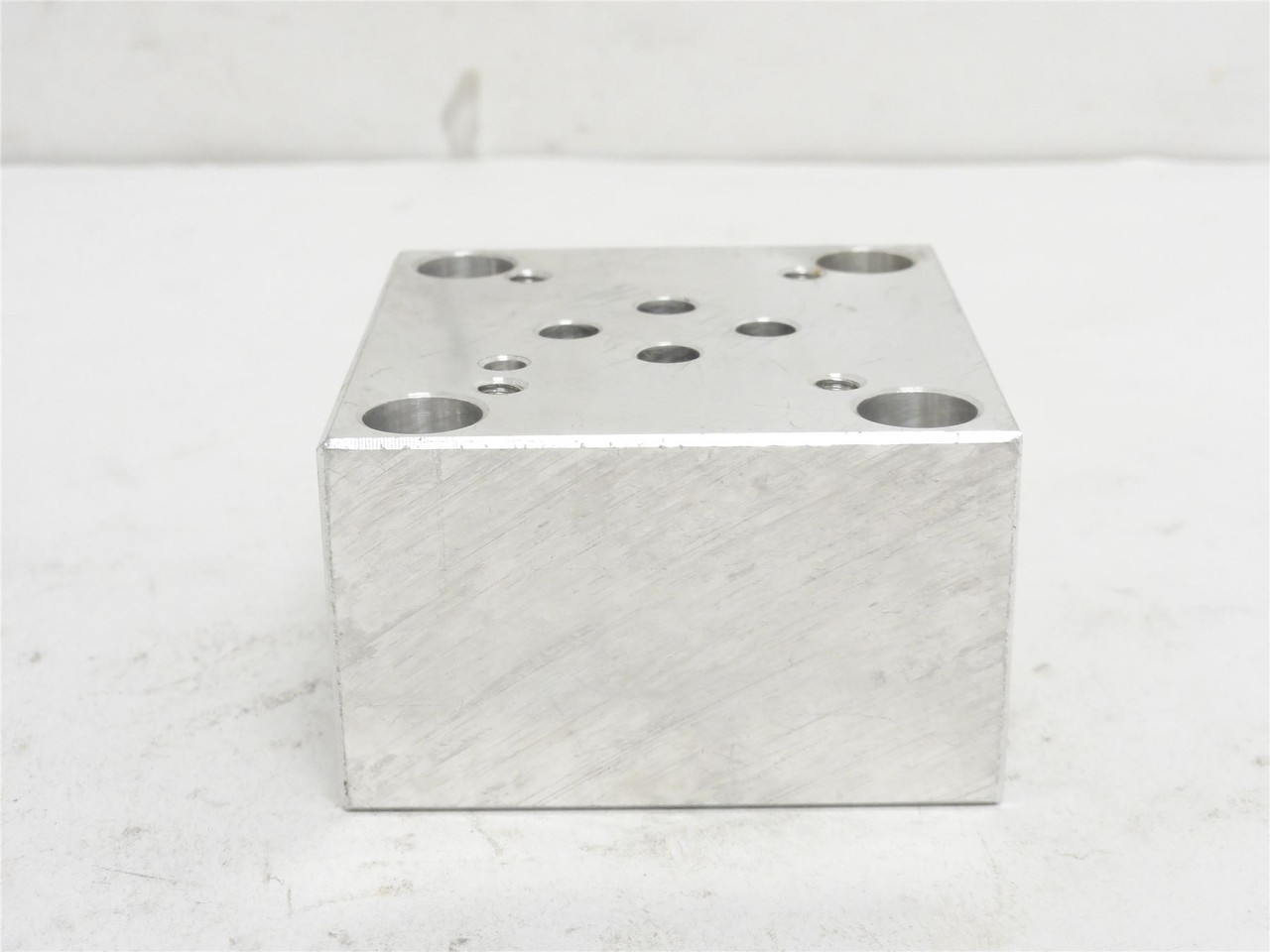 Daman AD03D05VAAB; Aluminum Valve Adaptor