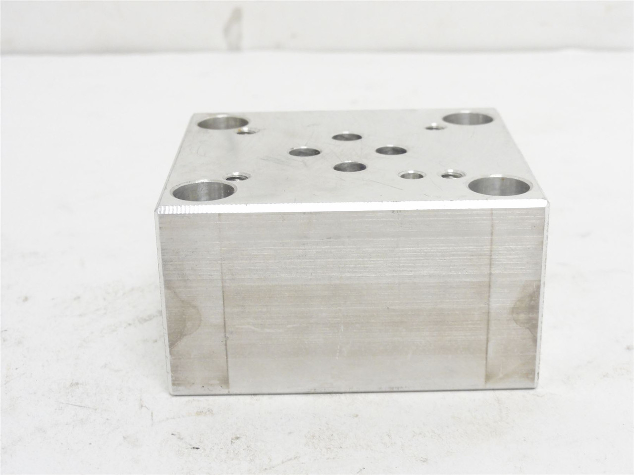 Daman AD03D05VAAB; Aluminum Valve Adaptor