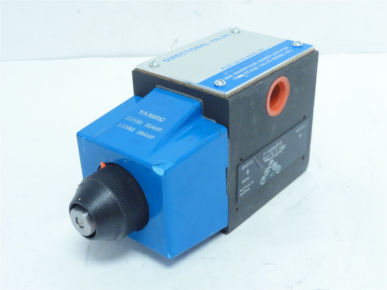 Eaton DG4S4-012A-B-60; Directional Valve 879249; 110/120VAC