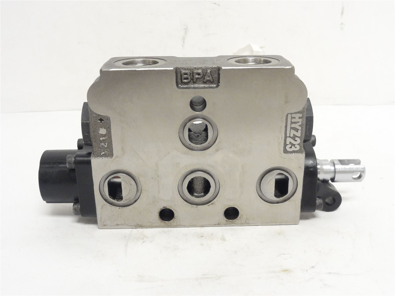 Bright Coop 201004; Gresen Section Valve; 4/MACH