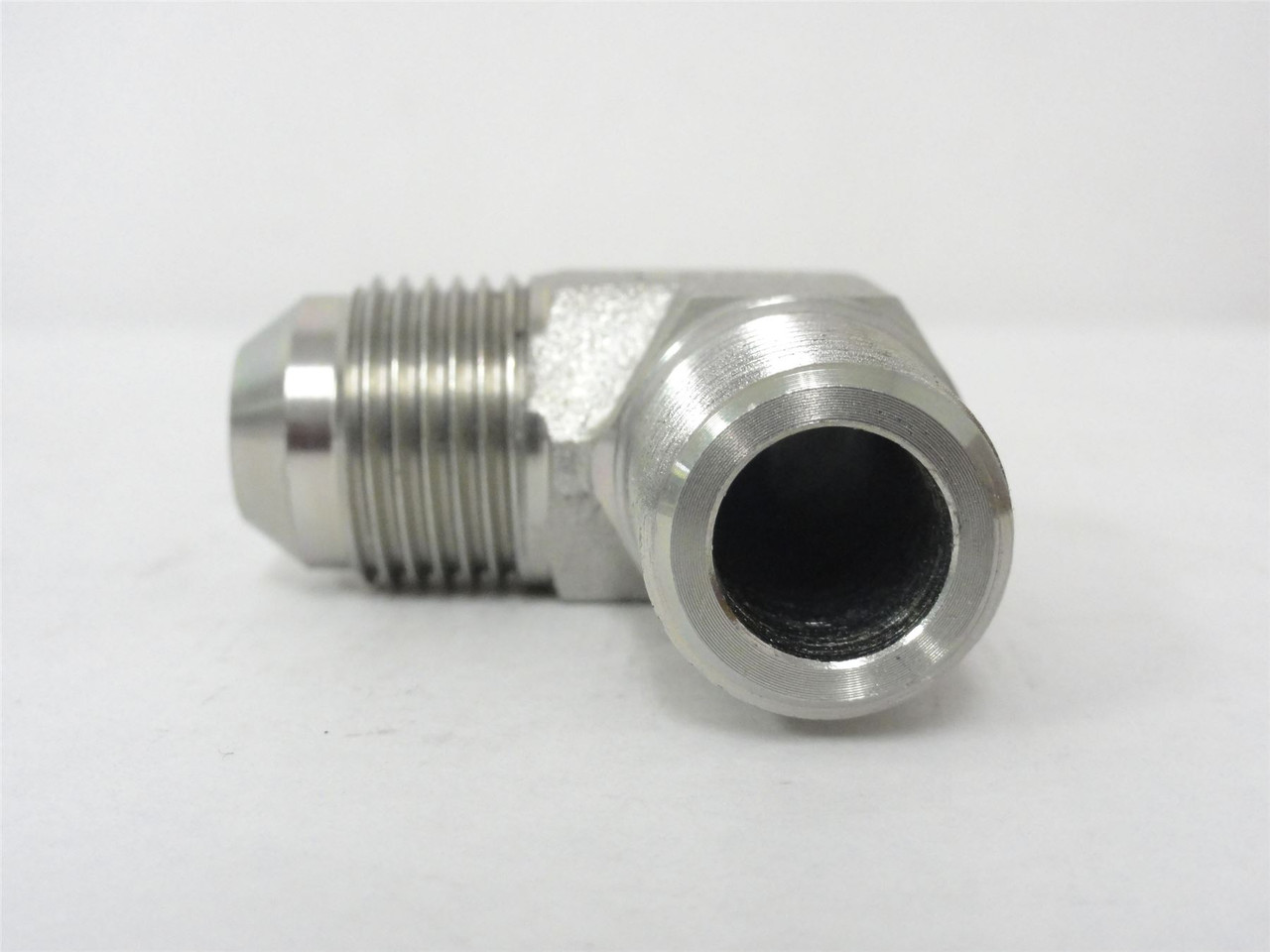 Eaton 2024-6-8S; Elbow Fitting; 90Deg; 3/8" NPT x 1/2 JIC