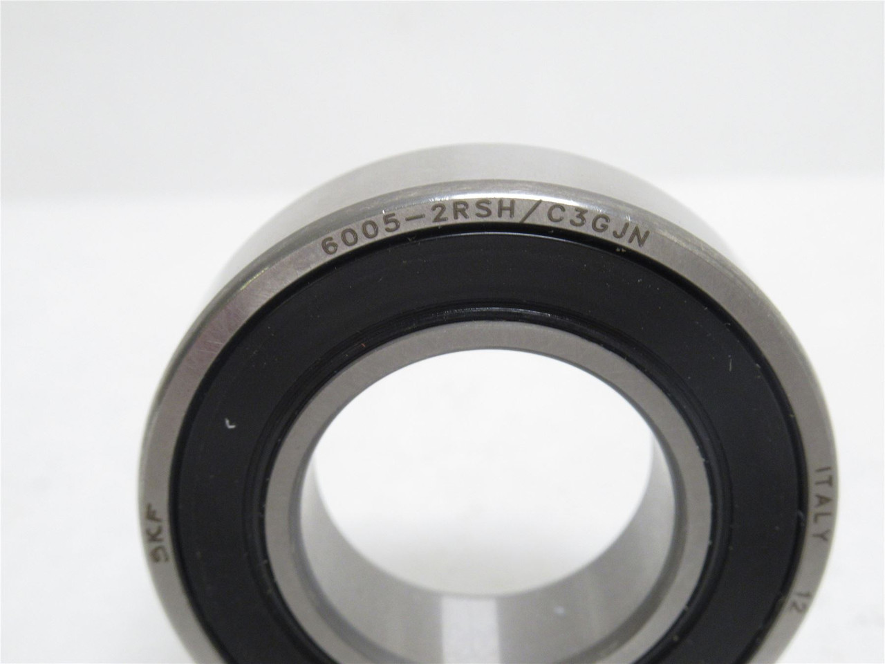 SKF 6005-2RSH; Ball Bearing 25mmID x 47mmOD x 12mm Wide