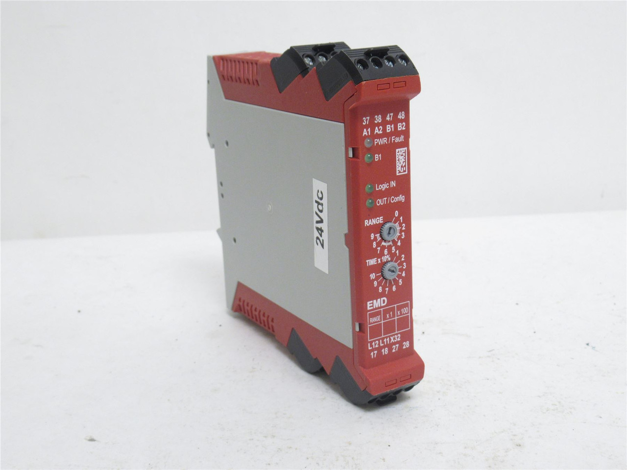 Allen-Bradley 440R-EM4R2D; Safety Relay 24VDC; 3.5 Watt; 4-NO