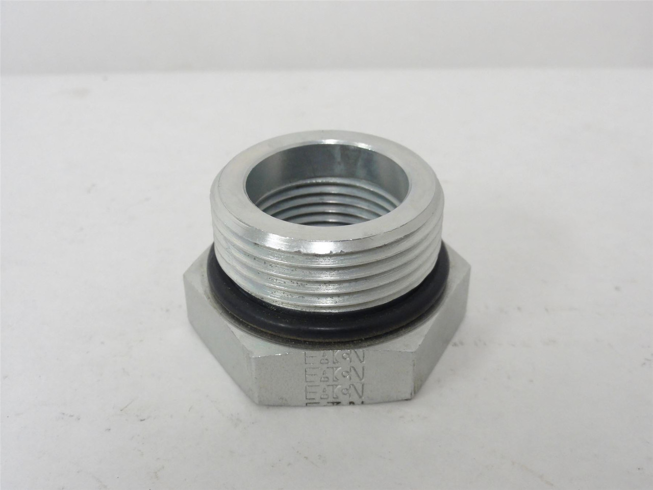 Eaton 2216-12-16S; Hydraulic Adapter; 1" ORB; 3/4" NPTF