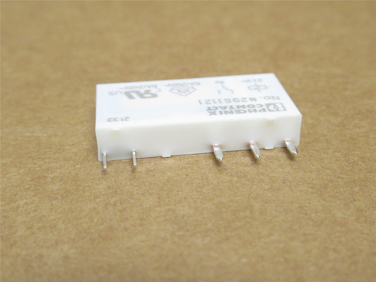 Phoenix 2961121; Relay; 6A; 250/240VAC/DC; 5-Pin
