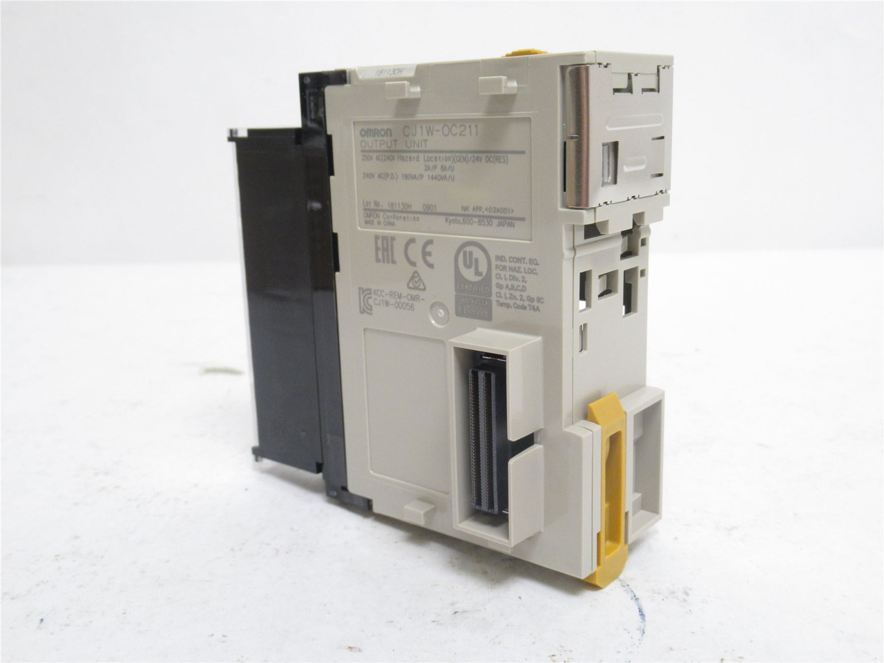 Omron CJ1W-0C211; Output Module; 250VAC; DIN Rail