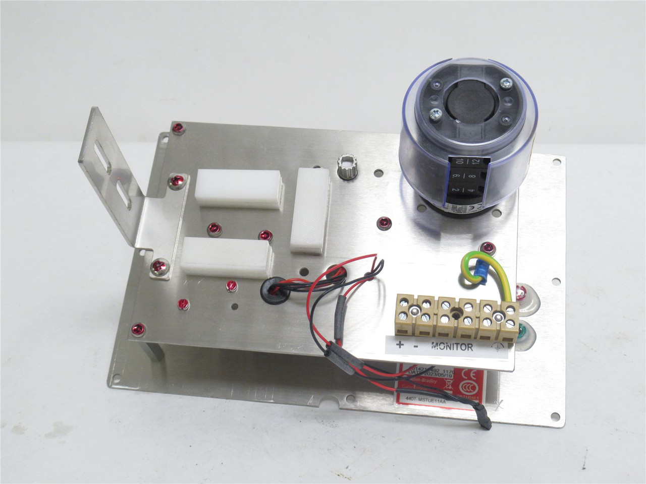 Allen-Bradley 440T-MSTUE11AA; Trapped Key Interlock Assy