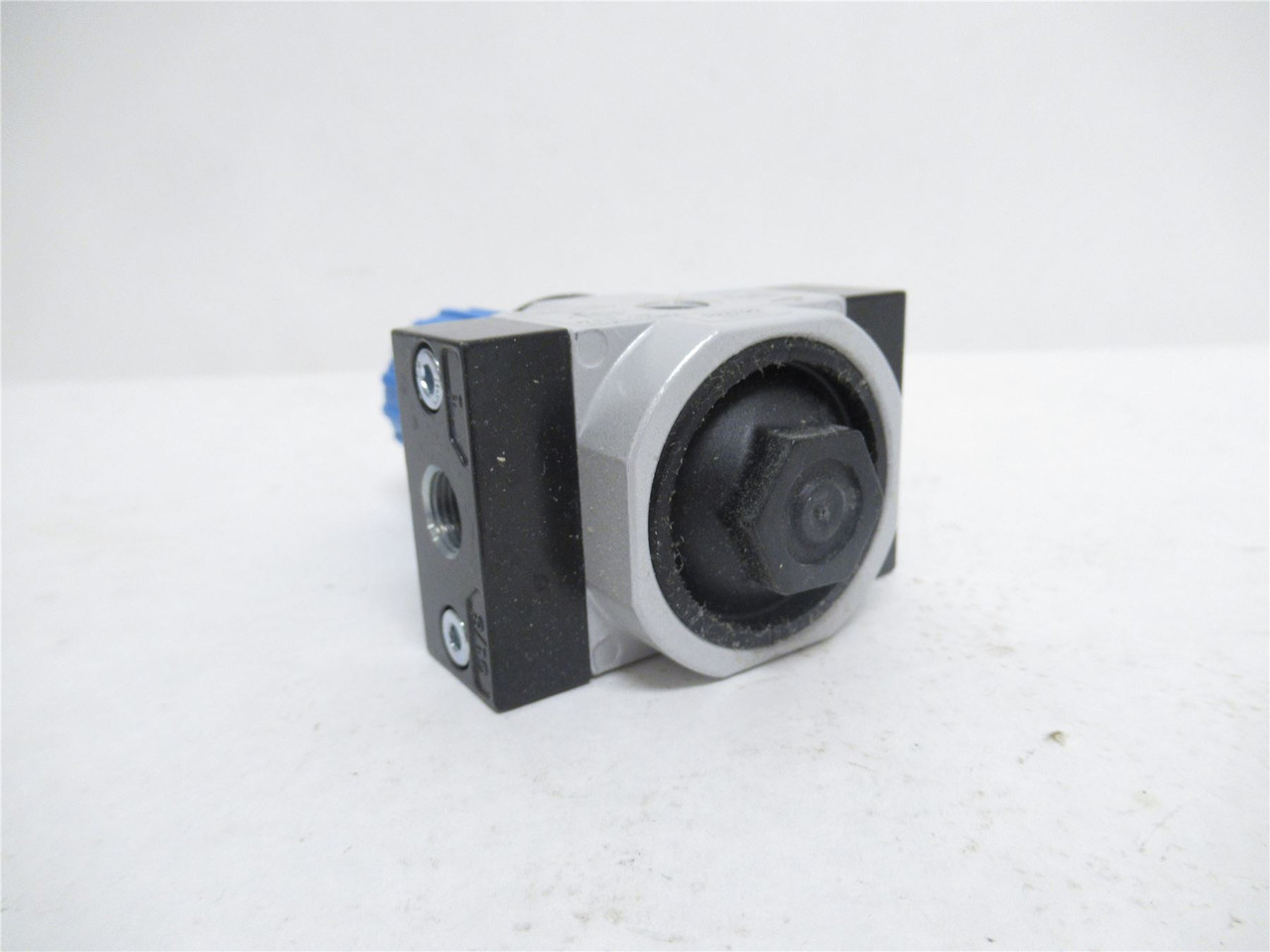 Festo LR-1/8-D-7-I-MINI; Pressure Regulator 192299; 240PSI