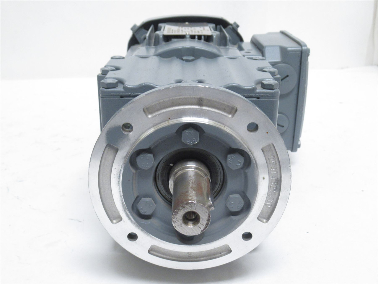 SEW RF17 DRS71S4; AC Gearmotor 8.6:1 Ratio; 440-480V; 60HZ