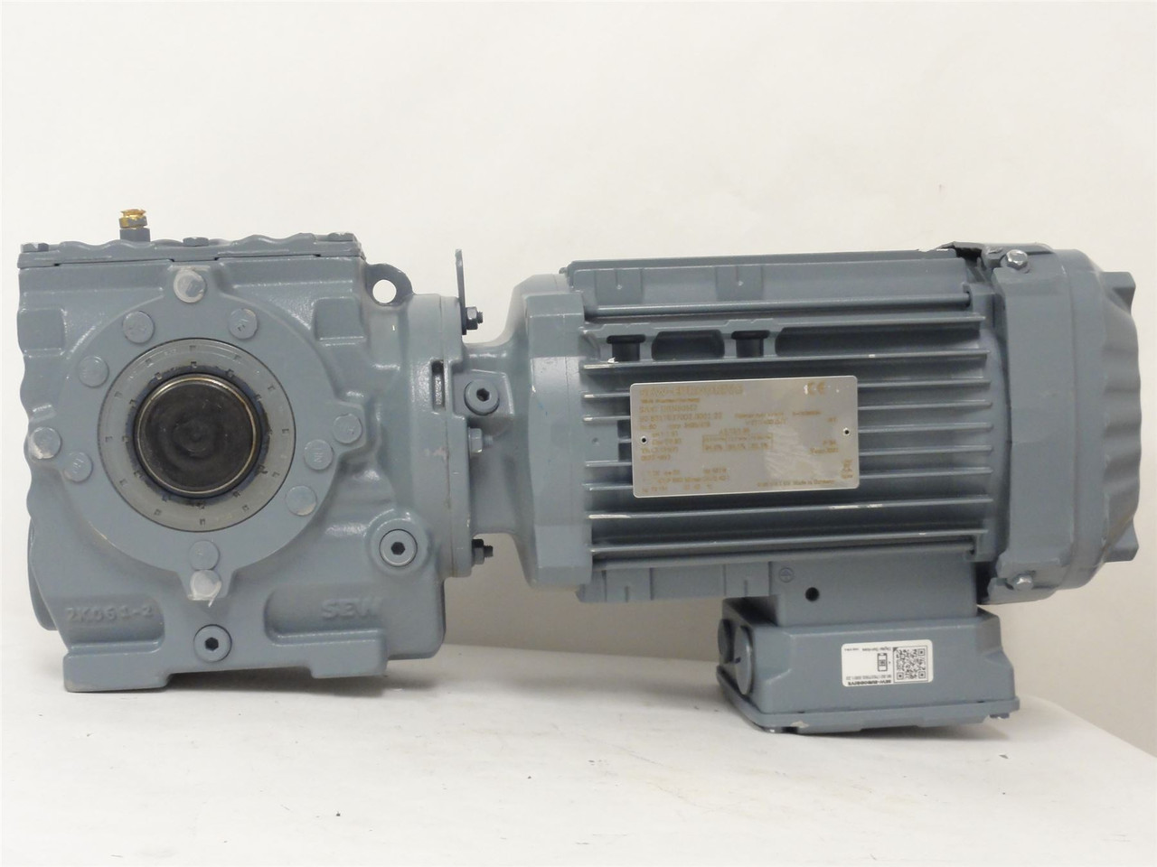 SEW SA47DRN80M2; Gearmotor; 1.50HP; 277-480V; 3485RPM