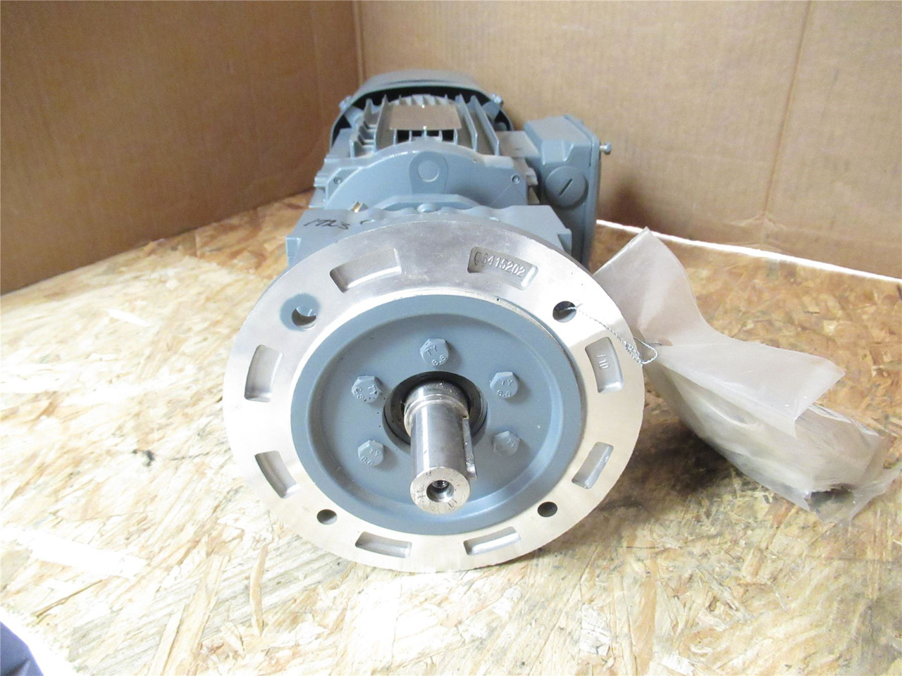 SEW RF17 DRN80M4/ES7C; Gearmotor W/Brake 11.4:1 Ratio; 0.75kW