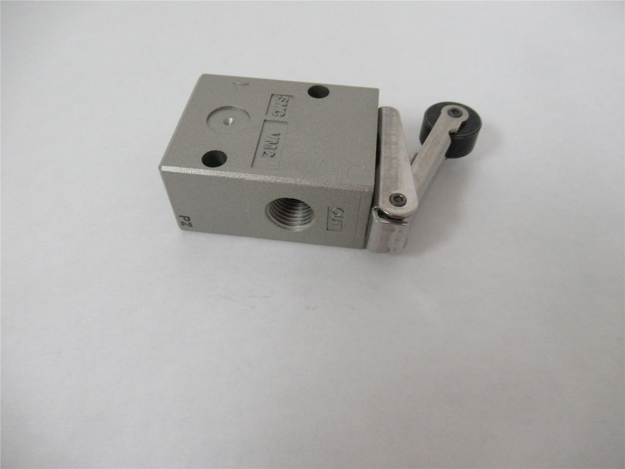 SMC VM220-02-01SA; PneumaticMechanicalValve w/Roller1/4" Port
