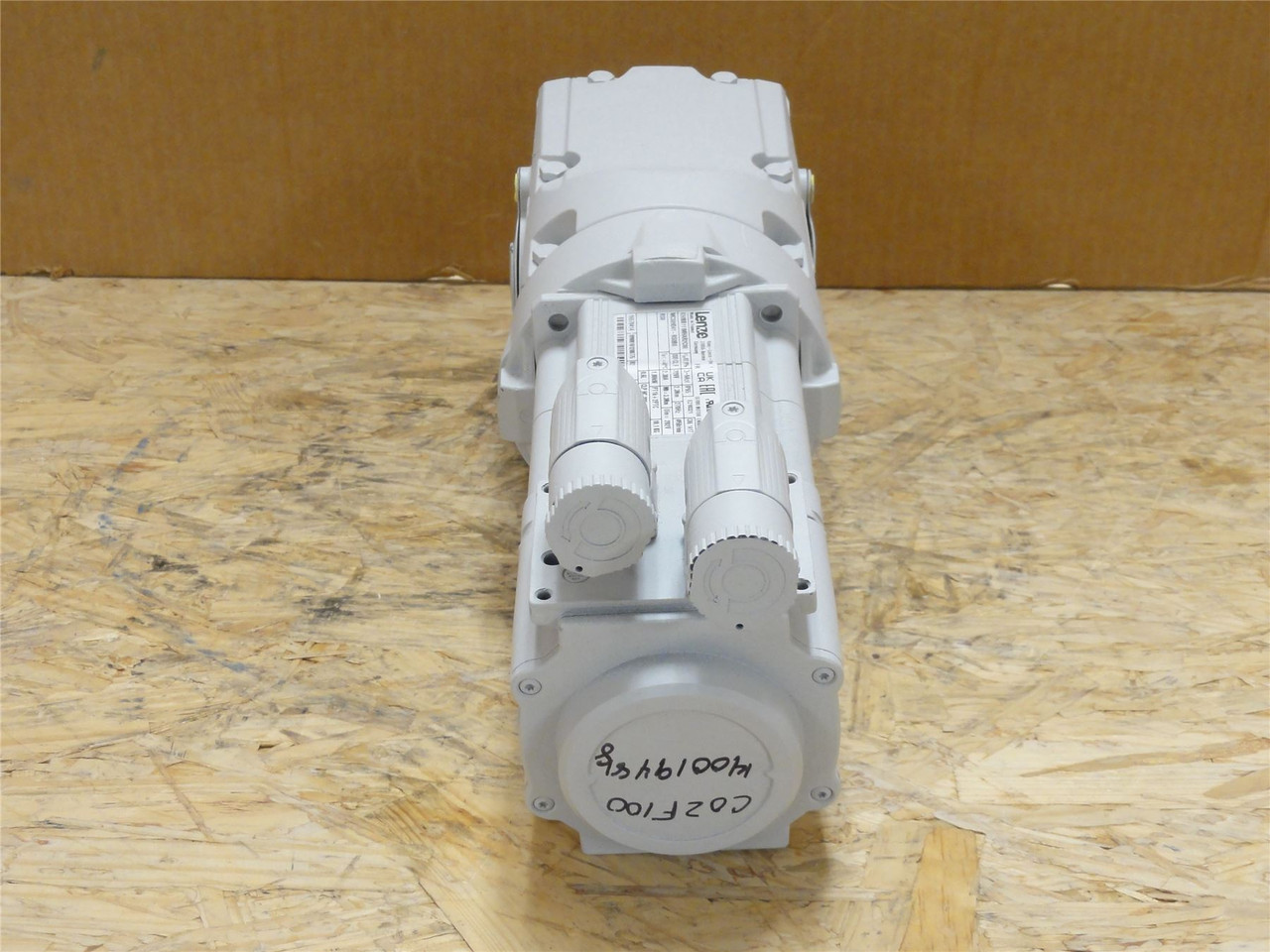 Lenze G50BB111MHAR2C00; Servo-Gear Motor; 17.88:1 Ratio; 1kW