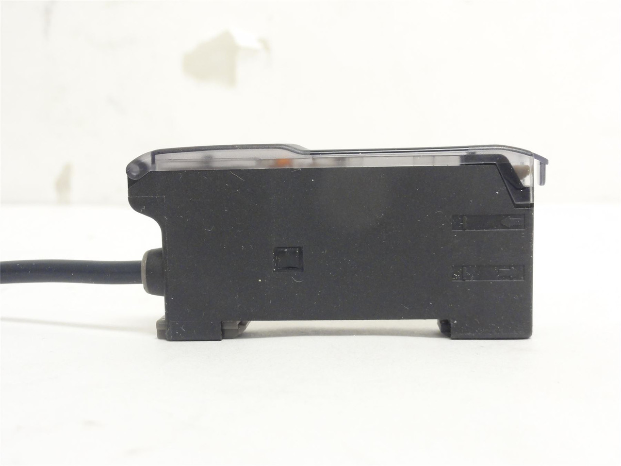 Omron E3X-NAG11; Fiber Amplifier Sensor; 12-24VDC; NPN