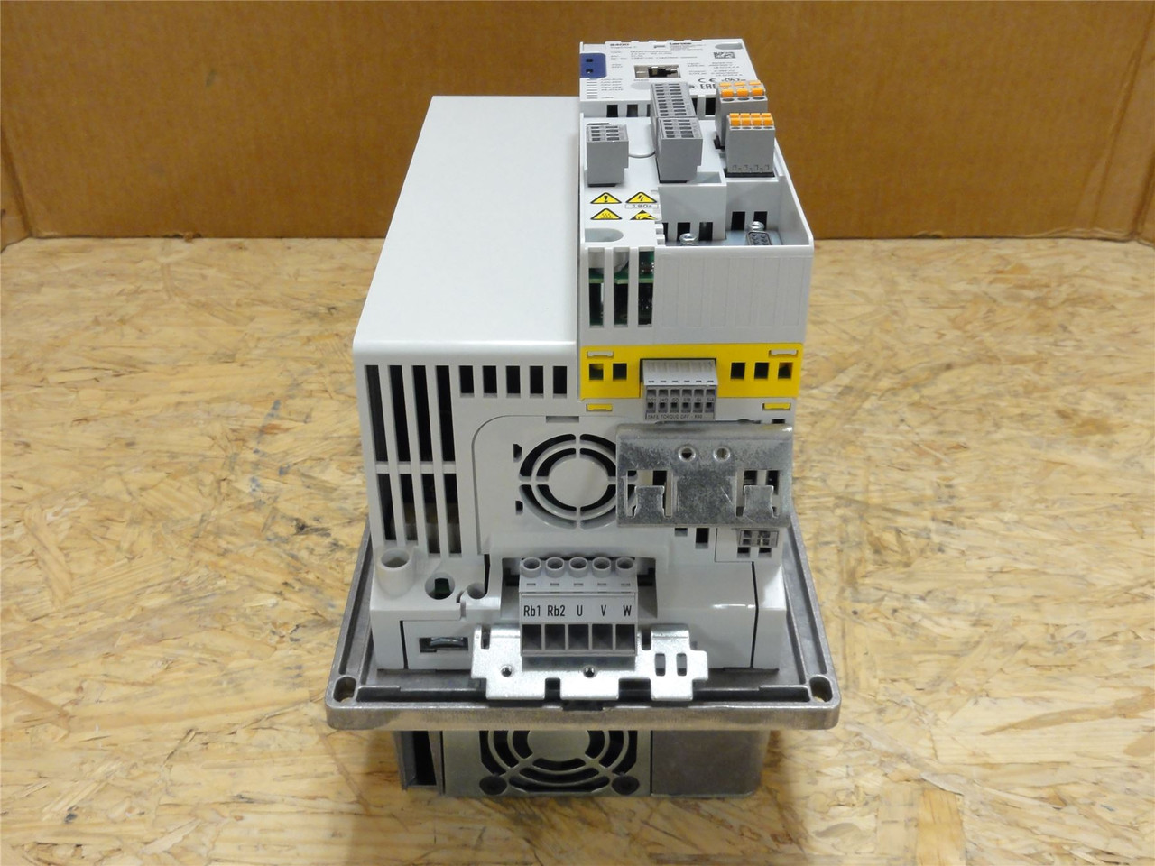 Lenze E84AVTCD5524SB0; Freq-Convertor; 5.5kW; 400-500VBAC In