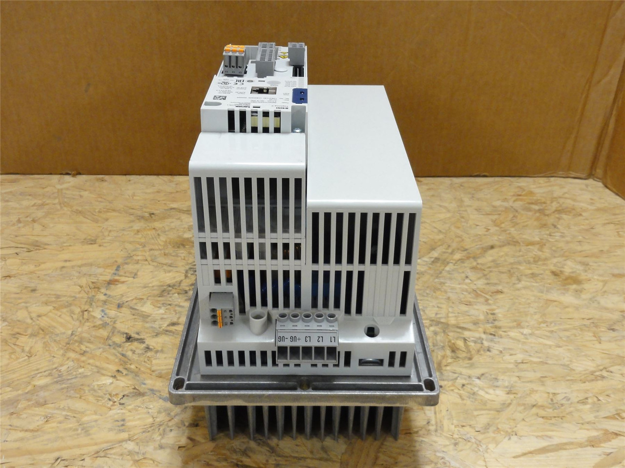 Lenze E84AVTCD5524SB0; Freq-Convertor; 5.5kW; 400-500VBAC In