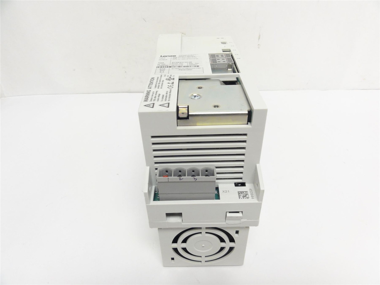 Lenze ECSEE012C4B; Servo-Drive Controller 400/480VAC; 9.6A In