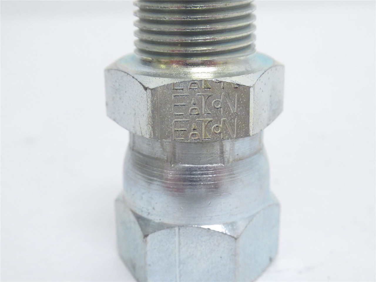 Eaton 2045-6-8S; Swivel Fitting; 3/8MNPT x 1/2FNPT