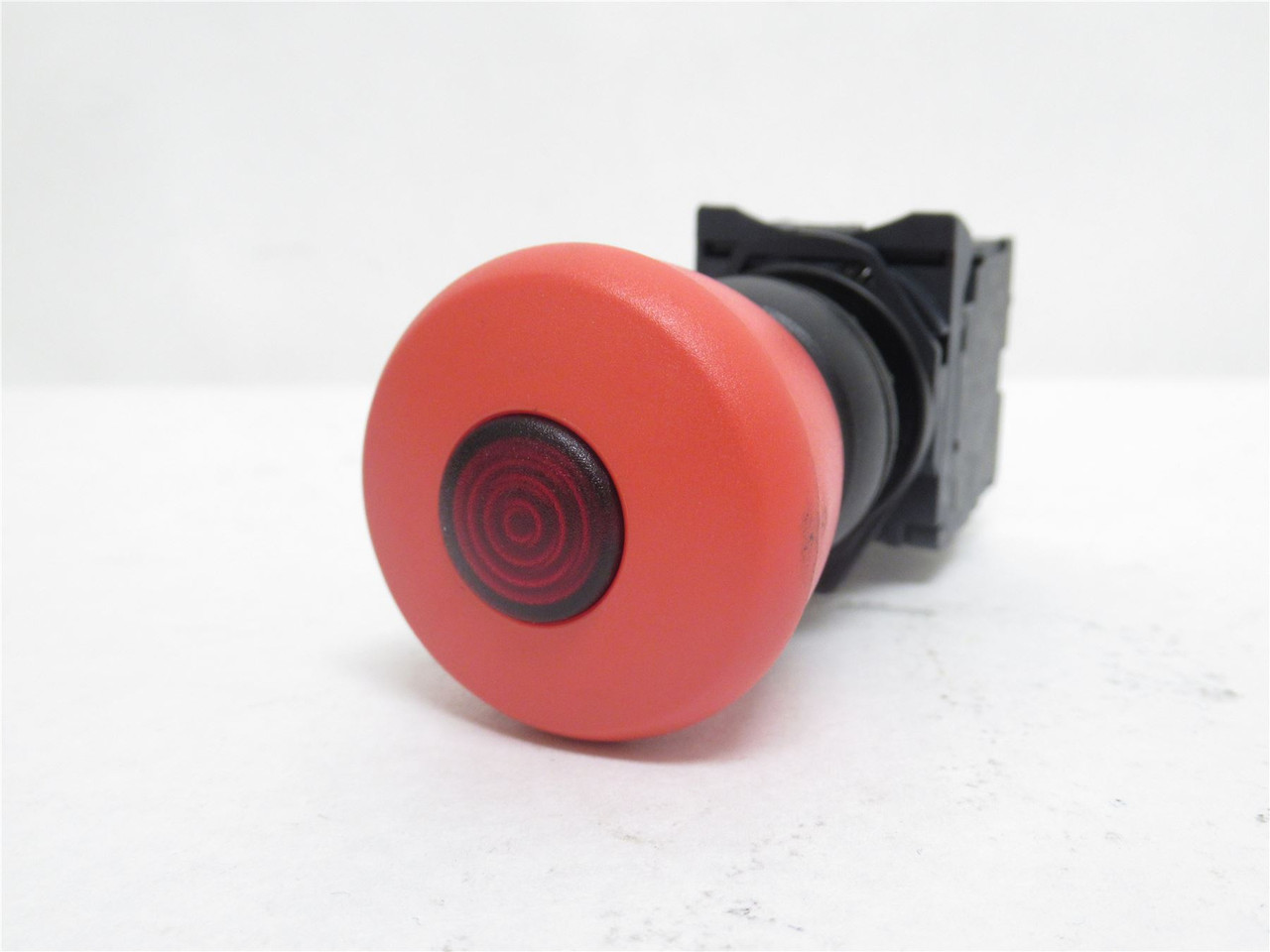 Vemag PPI200001725; Momentary Push Button Assembly; 10A; 600V