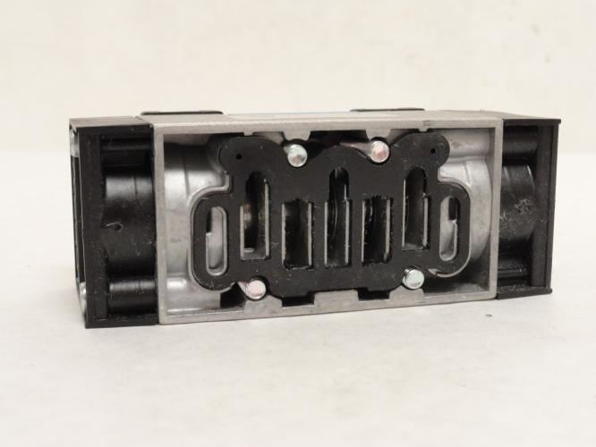 Festo VL-5/3B-D-1-C; Pneumatic Valve 151012; 0.9-16bar