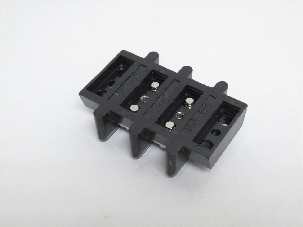 Molex 38770-0102; Terminal Strip; W/Mounting Ends; 3 Circuit