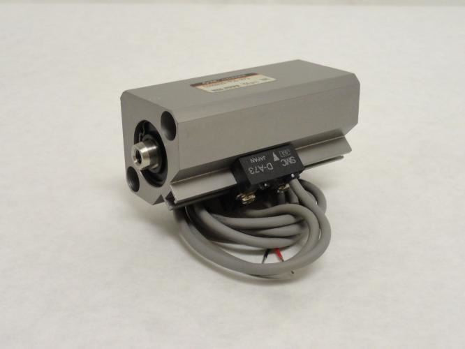 SMC CDQ2B20-45D-A73; Air Cylinder W/Auto-Switch; 20mm ID
