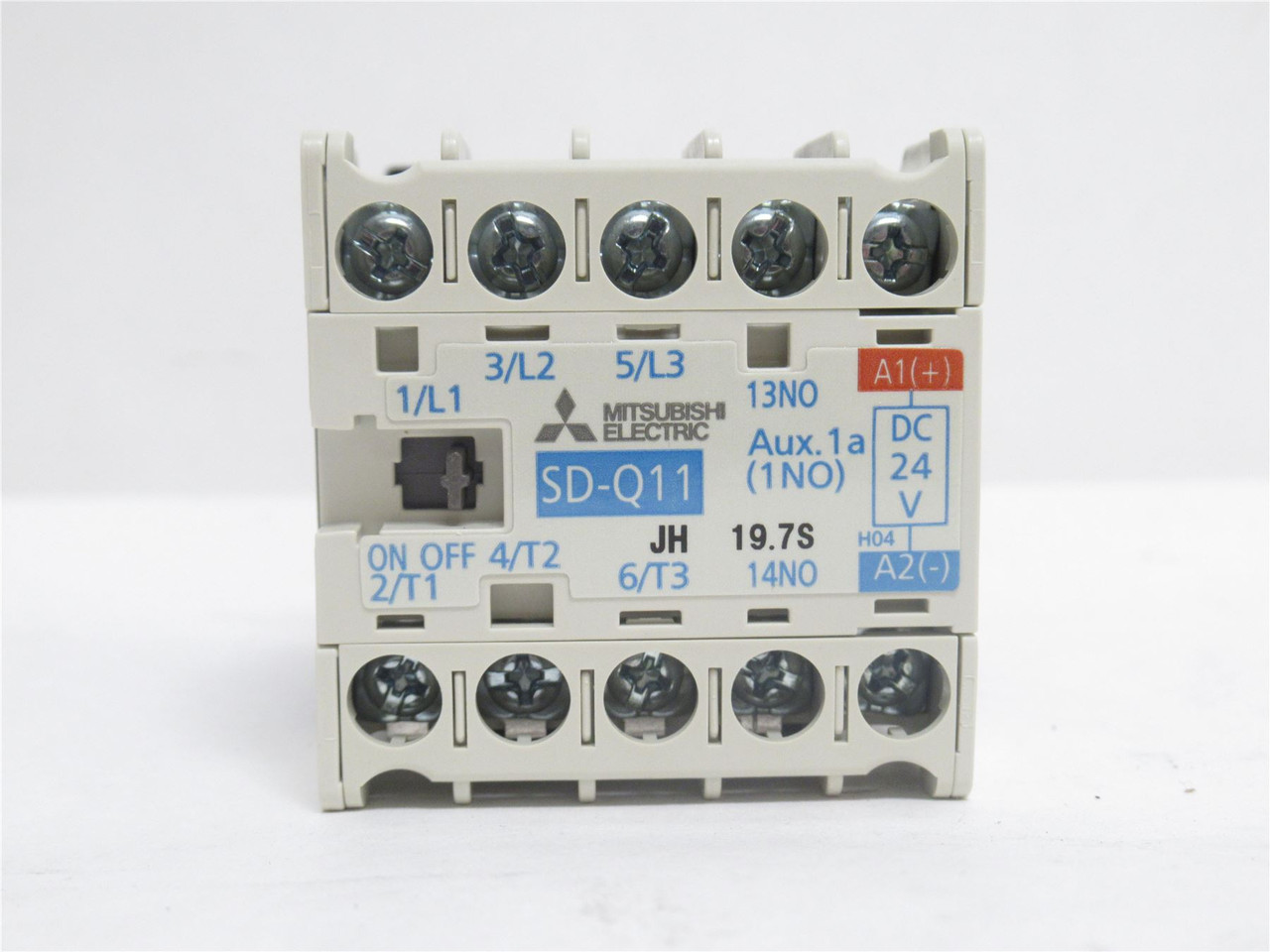 Mitsubishi SD-Q11JH; Magnetic Contactor; 20A; 3P; Coil: 24VDC