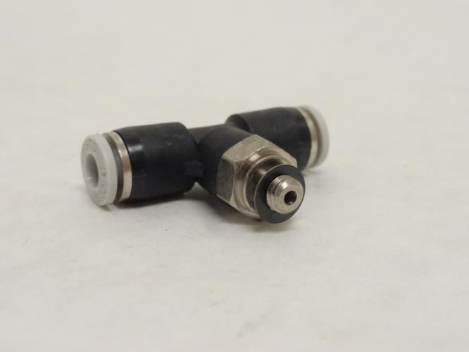 Festo QST-H-M5-5/32-U-M; Lot-5 T-Fitting; 5/32"Tube x M5 Threads