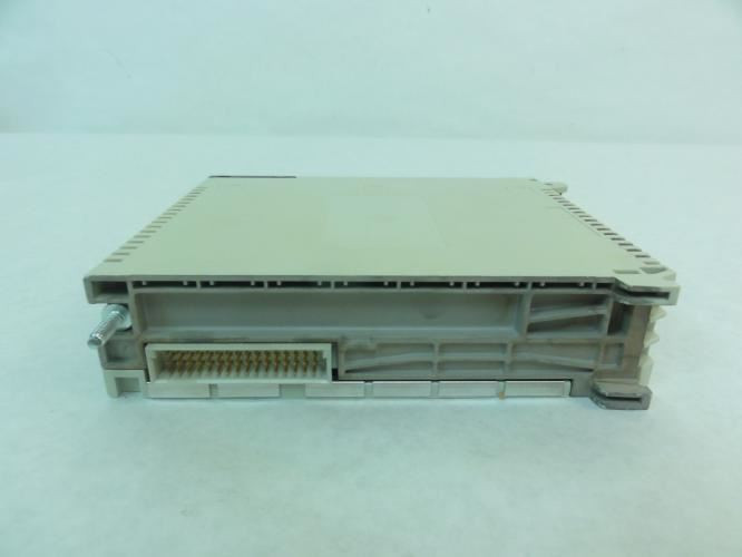 Schneider TSXDSY16S5; Discrete Output Module; 1A; 18-240VAC