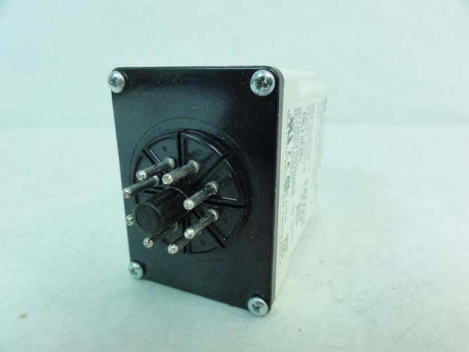 Square D 9050JCK60V14; Plug-In Timer; 0.05sec - 999hrs; 24VAC/DC