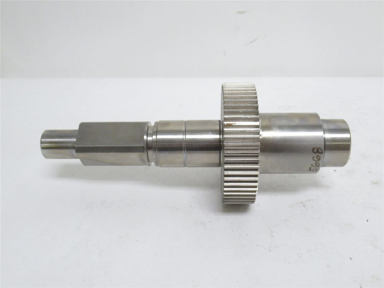 SPX MO3AP225668; APV  Rotary Gear Shaft; Short #3H; 9" L