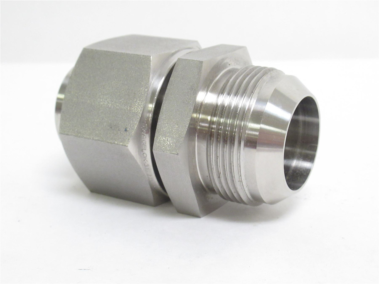 Swagelok SS-20-TA-1-20AN; Male Adaptor; SS-316; Size: 1-1/4"