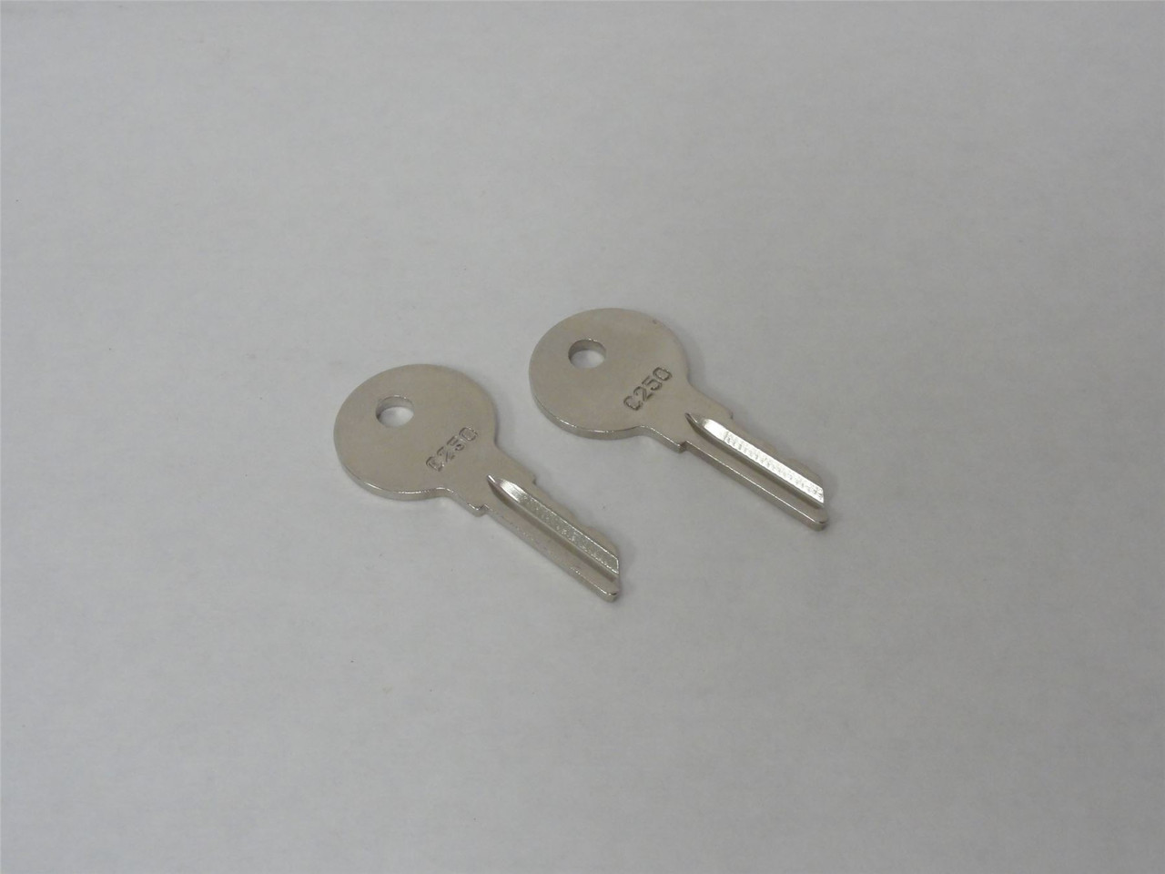 Crown C250; Lot-2 Forklift Ignition Keys; 089216-001