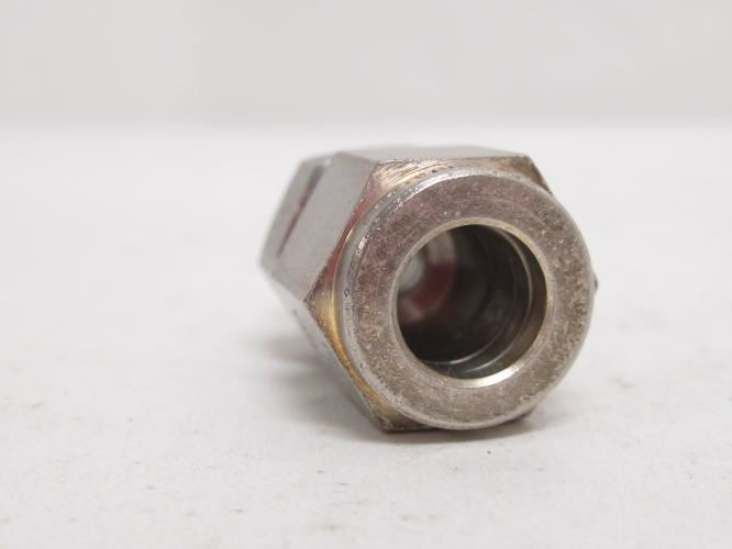MFG- SS-600-1-2; Male Connector; SS-316; 3/8" Tube x 1/8NPT