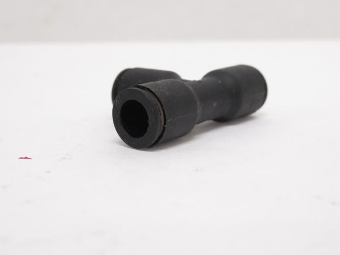 Legris 3104 56 00; Lot-2; Plastic Union Tee; 1/4" PTC