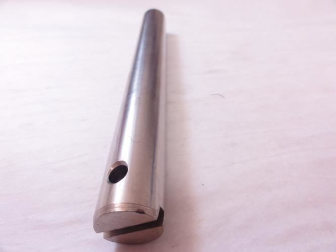 Hyster 2046263; Pivot Pin; 6-5/8" Length