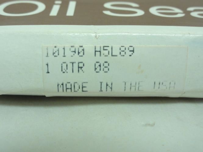 Parker 10190-LPD; Oil Seal; 1-1/2"ID x 3-9/16" OD x 3/8" Wide
