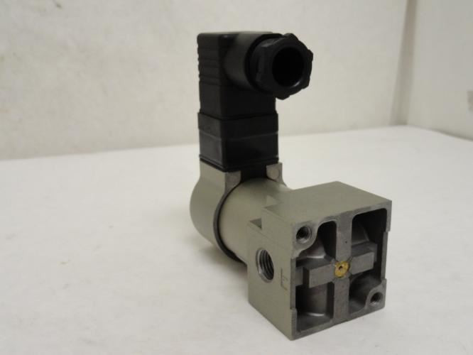 SMC VT315-023DL; Solenoid Valve; 0-1MPa; 110VAC; 3-Port; 1/4NPT
