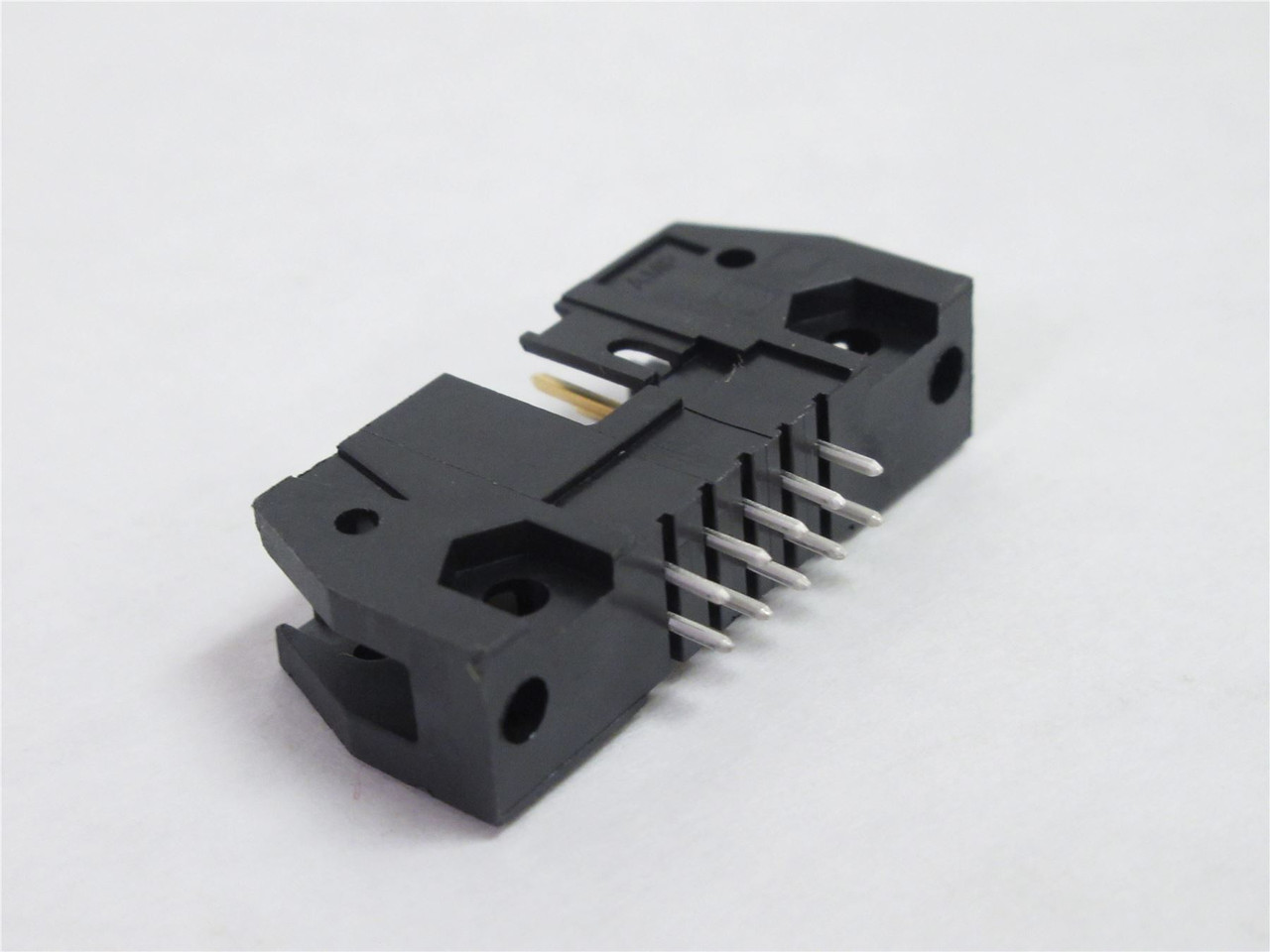 TE Connectivity 5102153; Lot-85 AMP-LATCH; 10-Way; 2-Row;