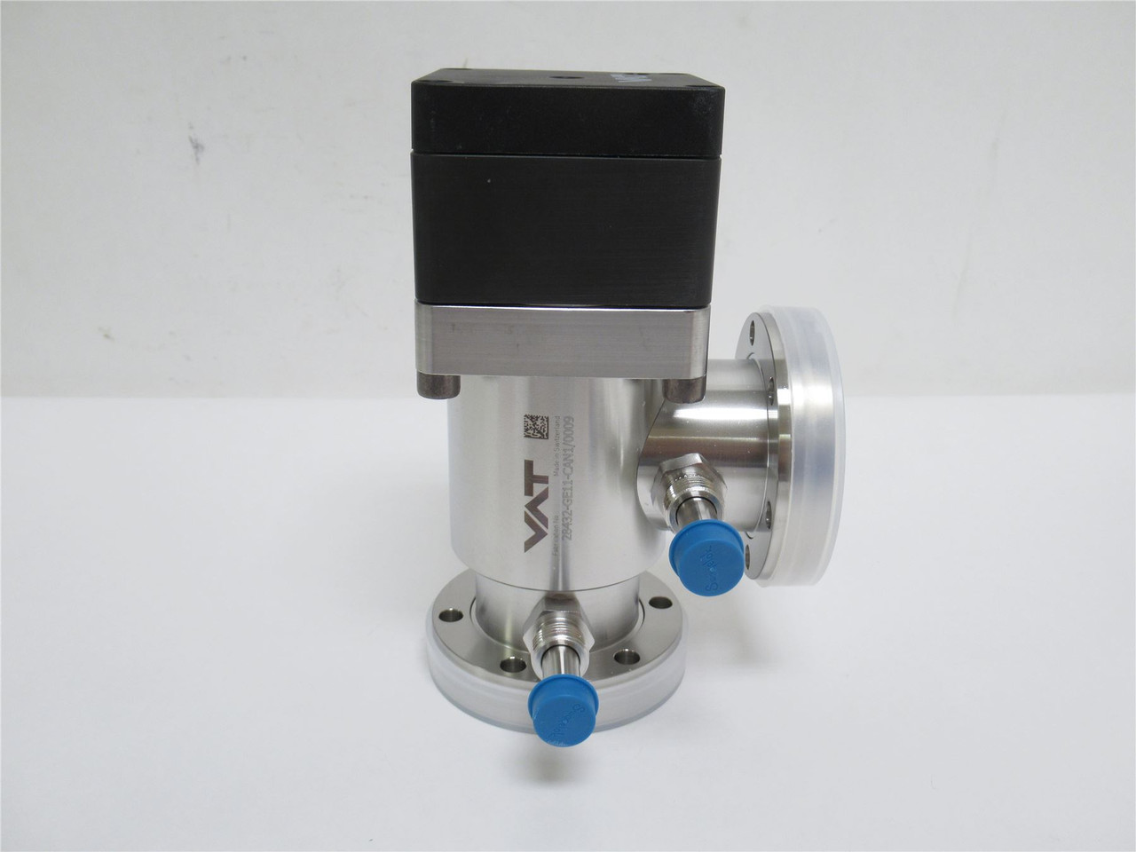 VAT 28432-GE11-CAN1/0009; Ultra High Vacuum Angle Valve