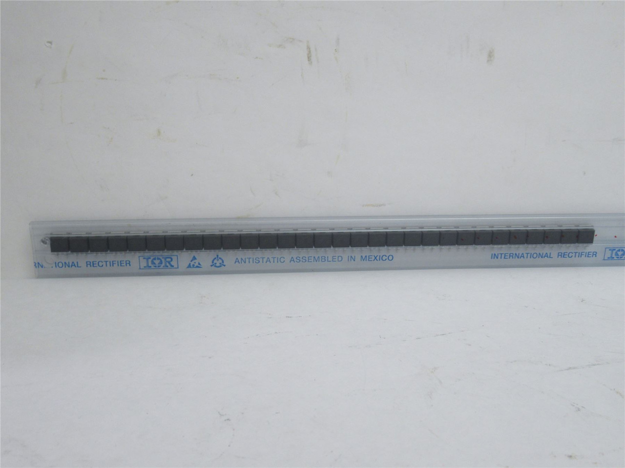 Vishay IRL620S; Lot-30 Mosfets N-Channel 200V; 5.2A