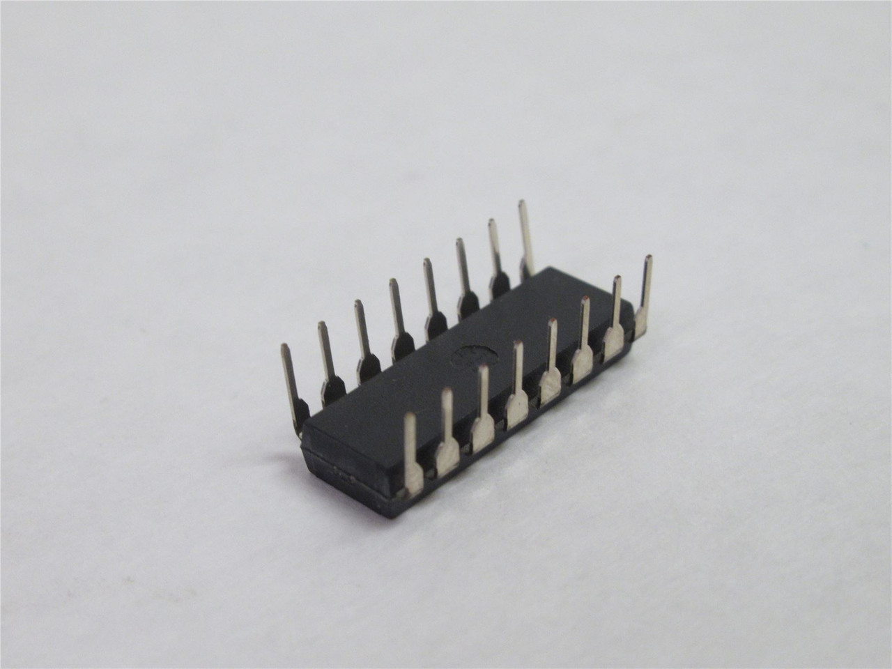 Texas Instruments UC3856N; Lot-25 Switching Controllers 1.5A